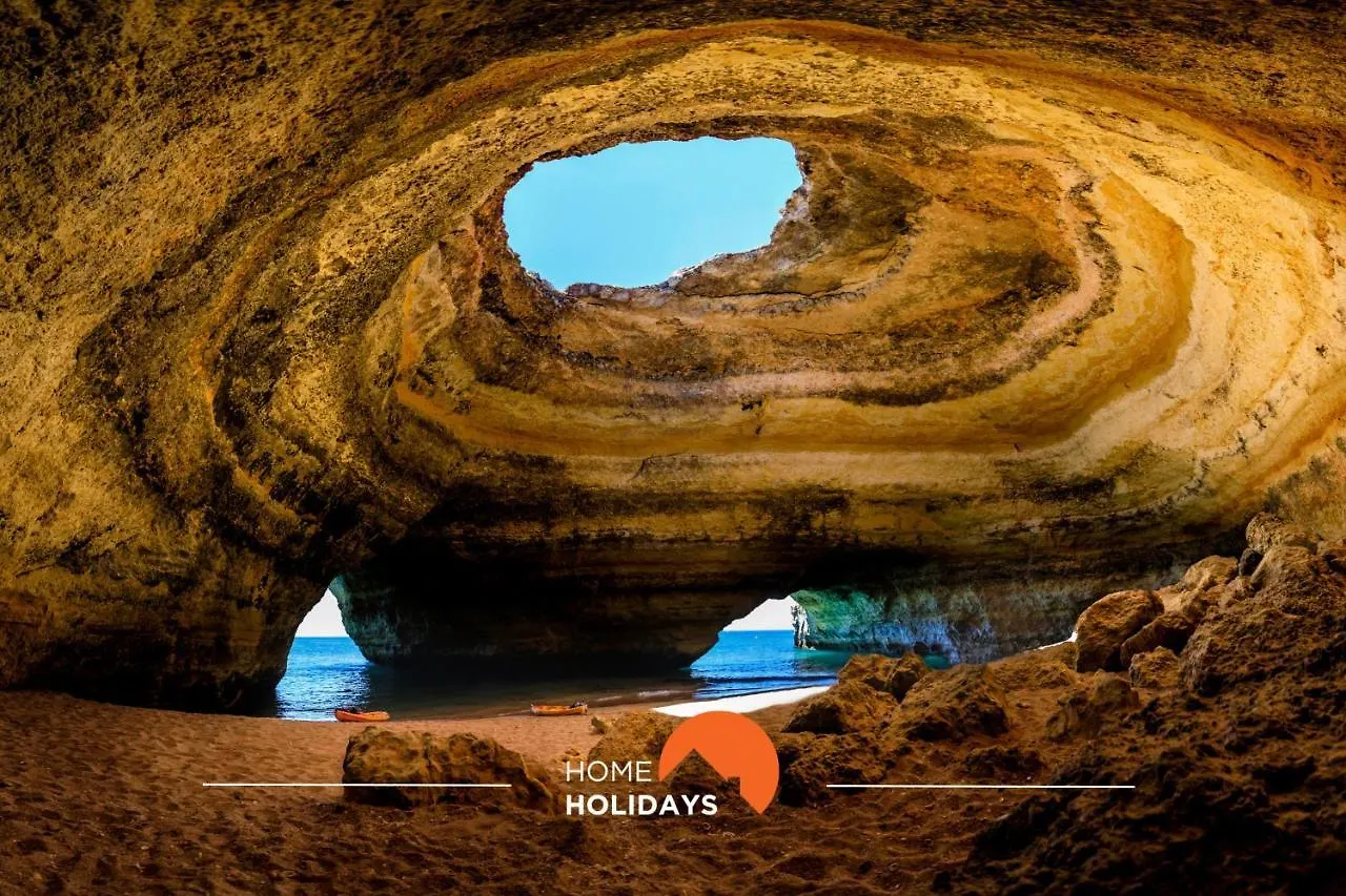 #169 T3 Medronheira By Home Holidays Albufeira 0*,  Portugal